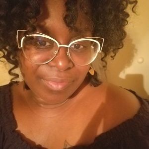 Meet your Posher, Kisha